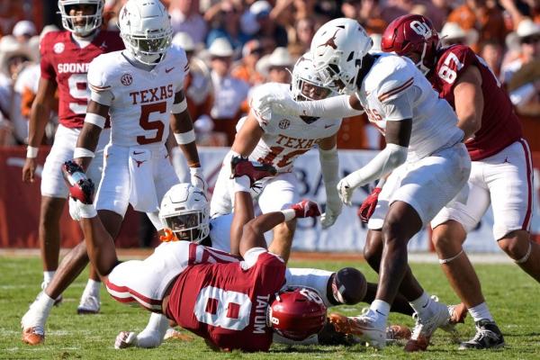 No. 1 Texas rolls to convincing win over No. 18 Oklahoma