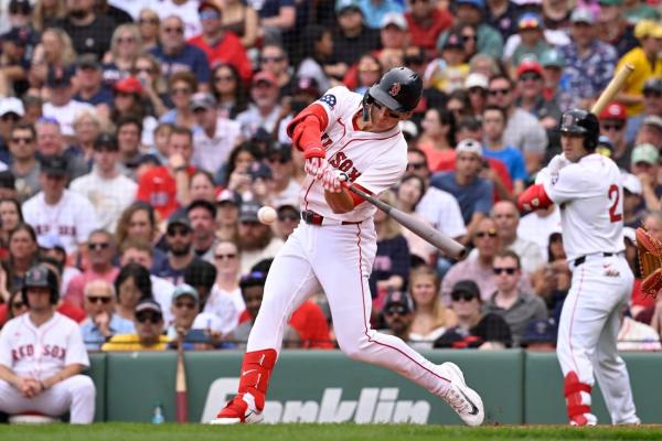 Balanced Red Sox offense leads way to win over Guardians