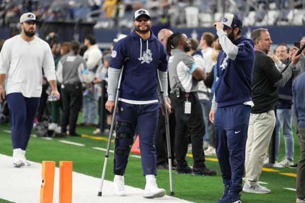 Cowboys rework Dak Prescottâs deal, open up $36.6M in cap space