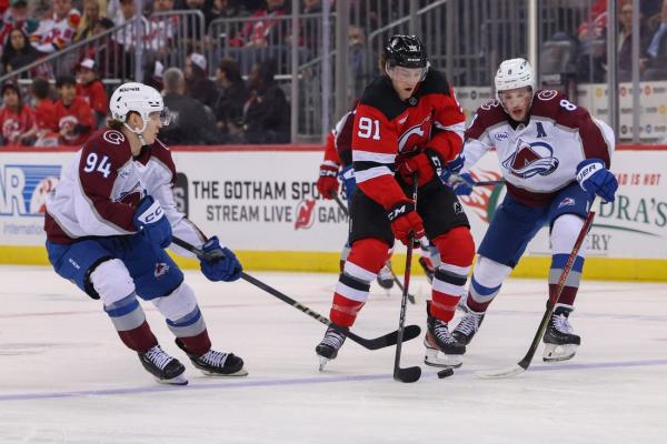 Scott Wedgewood, Avalanche shut out Devils