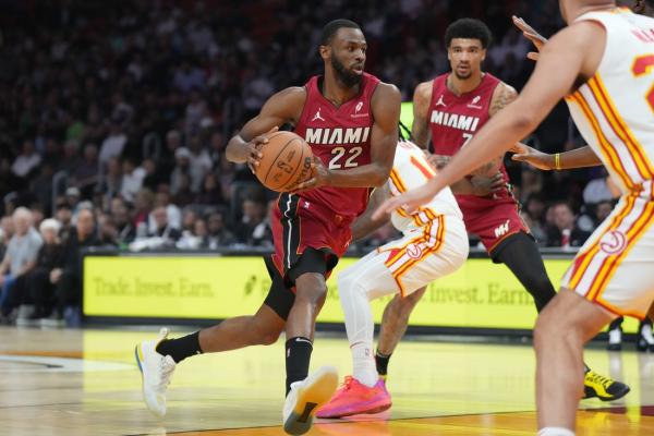 Heat handle Hawks to gain split of two-game series