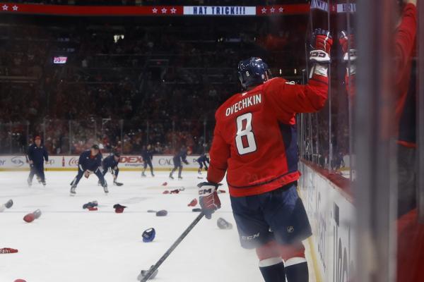 NHL roundup: Alex Ovechkin (hat trick) 13 from all-time goal mark