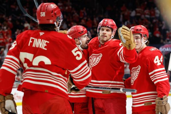 Red Wings snap four-game winless streak at Bruins' expense