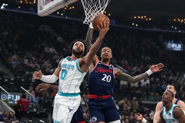 Kawhi Leonard, James Harden carry Clippers past Hornets