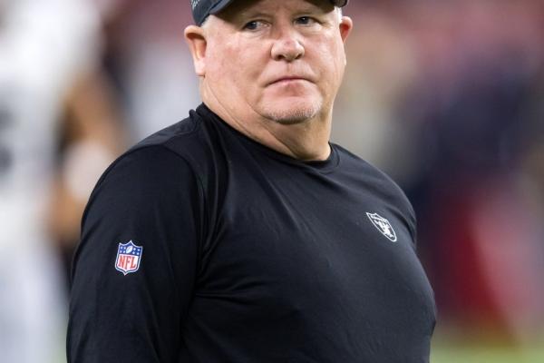 Raiders fire offensive coordinator Chip Kelly