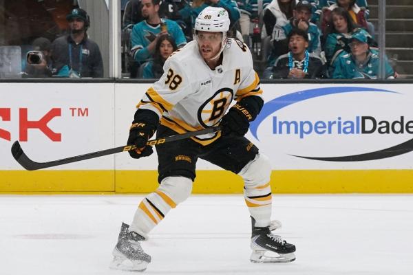 Bruins' David Pastrnak, Charlie McAvoy could return this week