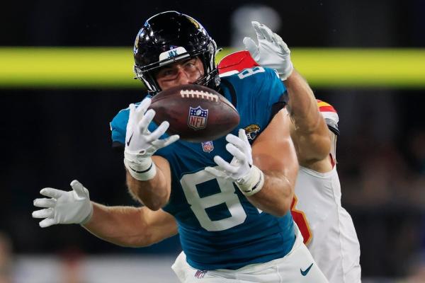 Cardinals add veteran Josiah Deguara for depth at tight end
