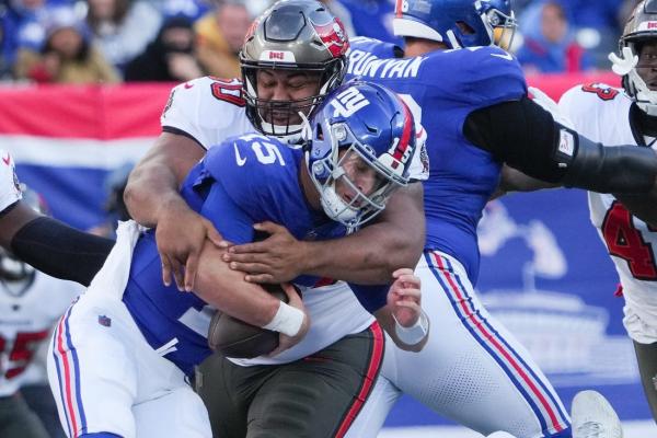 Buccaneers snap skid, keep Giants on losing string