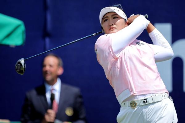 Haeran Ryu jumps in front at Black Desert Championship