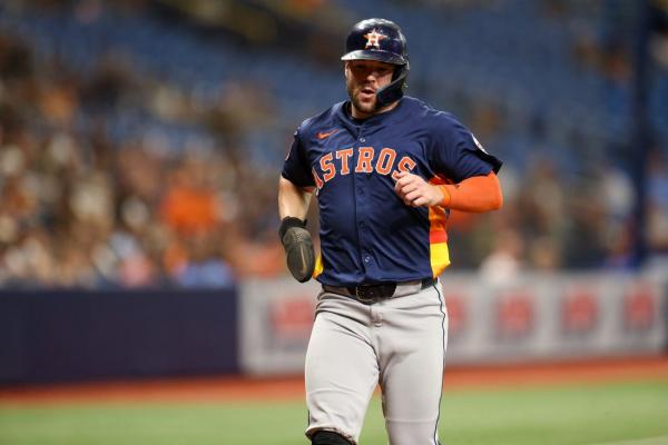 Astros return OF Chas McCormick to active roster