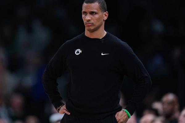 Celtics extend contract of head coach Joe Mazzulla