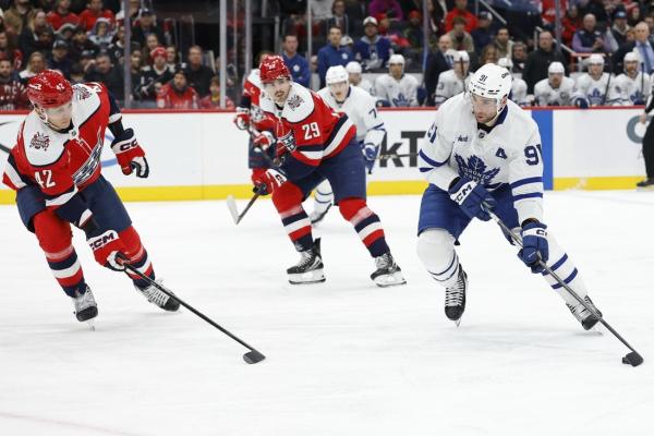 Capitals storm back from two-goal deficit to topple Maple Leafs