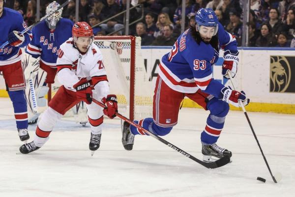 Struggling Rangers take positive approach into game at Blackhawks