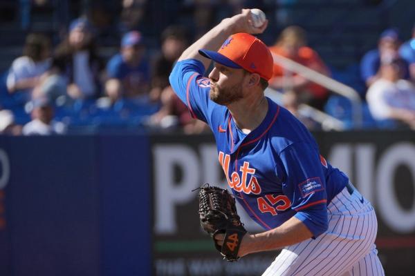 Mets DFA RHP Cole Sulser to clear 40-man spot thumbnail