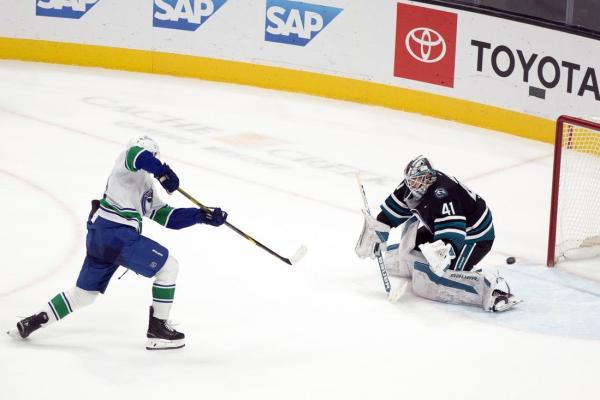 NHL roundup: Canucks win on Drew OâConnor’s OT penalty shot