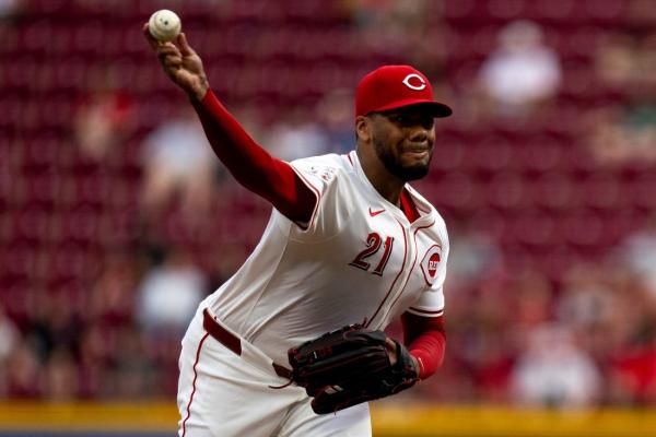 Hunter Greene guides Reds to tidy win over Cardinals thumbnail