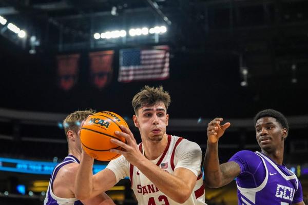 Stanford seeks to shake off slump as Utah Valley visits