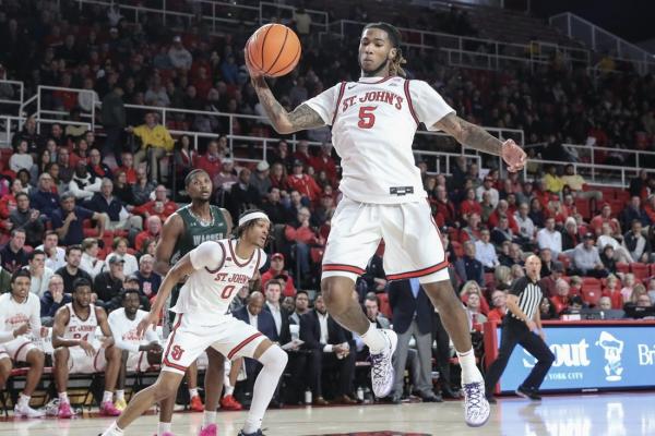 No. 22 St. John’s uses 18-0 run to pull away from Wagner