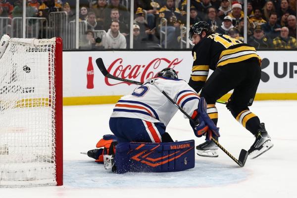 Tristan Jarry exits early as Connor McDavid, Oilers top Bruins