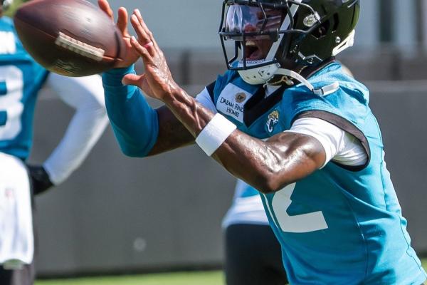 Jaguars sign Travis Hunter to reported 4-year, $46.65M deal