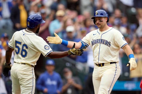 Mariners’ Cal Raleigh hits 54th homer, ties Mickey Mantle’s switch-hitter mark