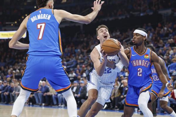 Thunder cruise past Magic, improve to 7-0 thumbnail