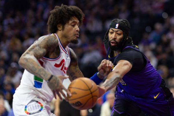 Lakers lose C Anthony Davis (abdominal) vs. 76ers