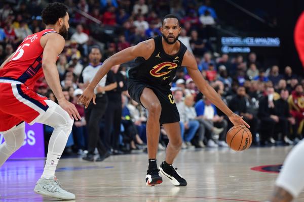 Cavaliers look to bounce back vs. surging Suns