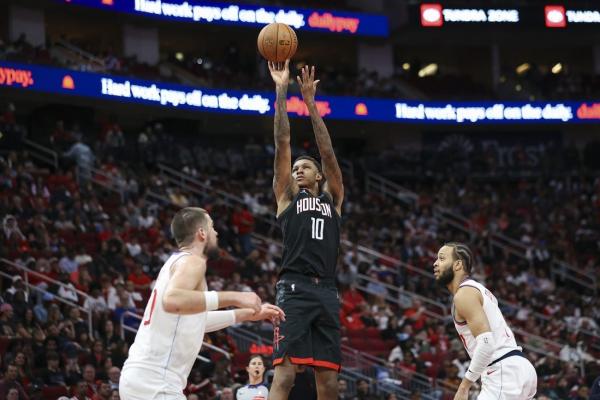 Jabari Smith Jr. finding his shooting stroke as Rockets set to face Bulls thumbnail