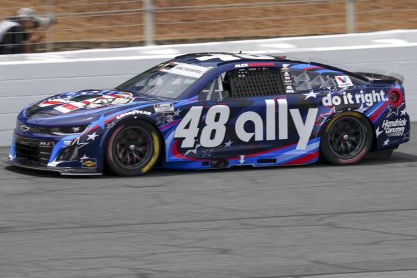 Alex Bowman cleared to race after Michigan crash