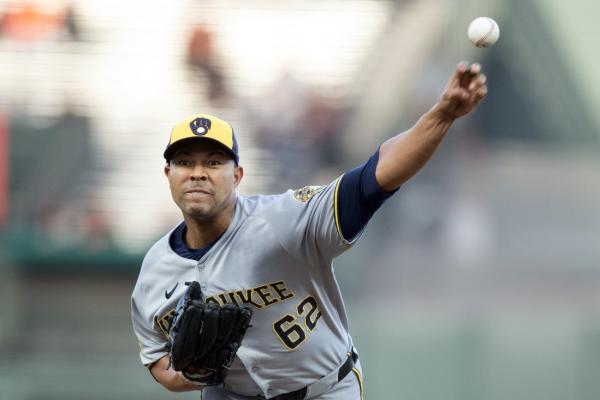 Brewers lefty Jose Quintana (shoulder) lands on IL