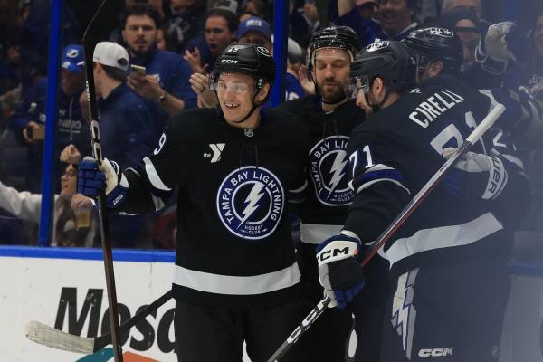 Fresh off big rally, Lightning welcome Blues to end homestand