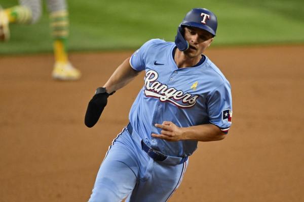 Rangers SS Corey Seager (hernia) done for season