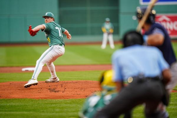 Red Sox starter Hunter Dobbins exits vs. Rays with knee pain