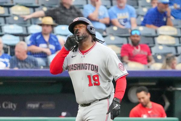 Four-run rally in sixth lifts Royals past Nationals