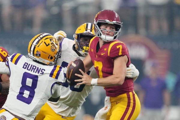 Woody Marks’ TD late in 4th lifts No. 23 USC over No. 13 LSU