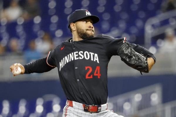 Twins eke out victory, end Marlins’ 8-game win streak