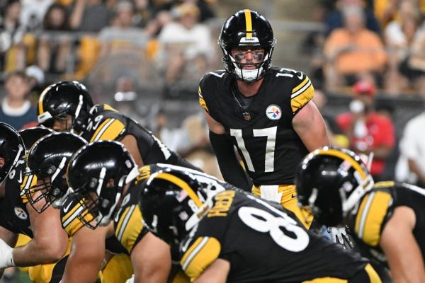 Report: Steelers QB Skylar Thompson robbed in Dublin