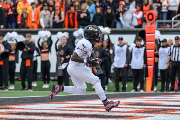 Chris Barnes hauls in 3 TDs, as Wake Forest dominates Oregon State