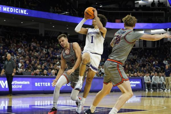 Jalen Leach helps Northwestern sail past Pepperdine