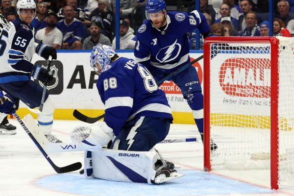 Andrei Vasilevskiy notches 300th win as Lightning cool Jets