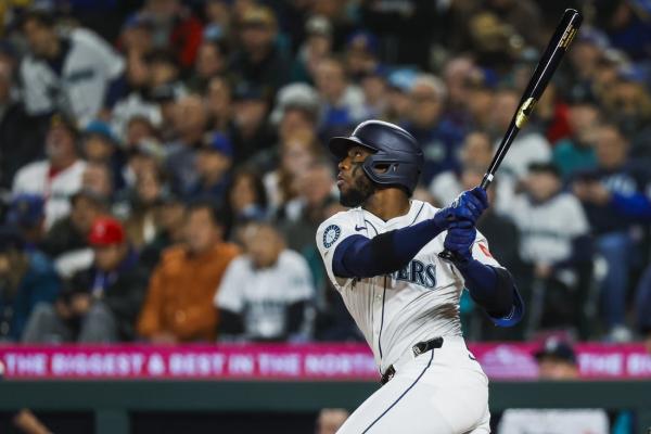 MLB suspends Mariners OF Victor Robles for conduct in Triple-A game