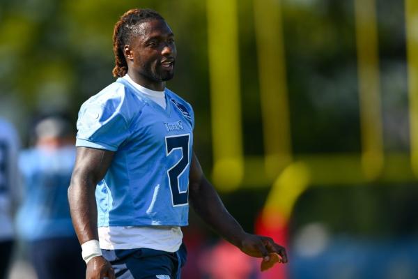 Report: Titans to place RB Tyjae Spears (ankle) on IR