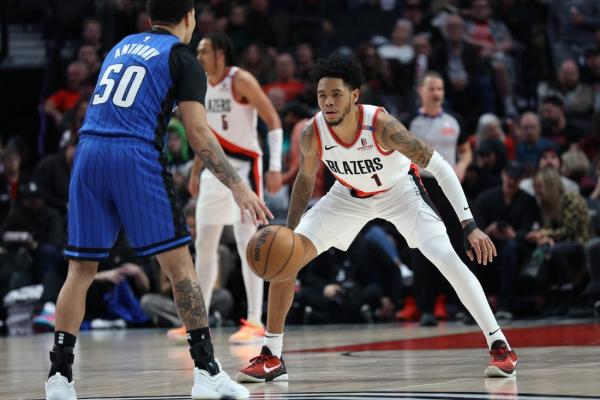 Blazers dominate second half to blow out Magic