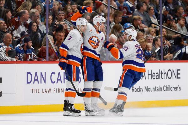 Brock Nelson, Islanders keep Avalanche winless