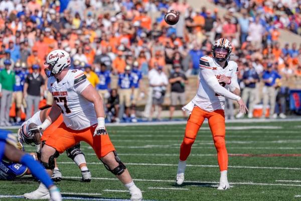 Alan Bowman tosses 5 TDs as No. 13 Oklahoma State trounces Tulsa