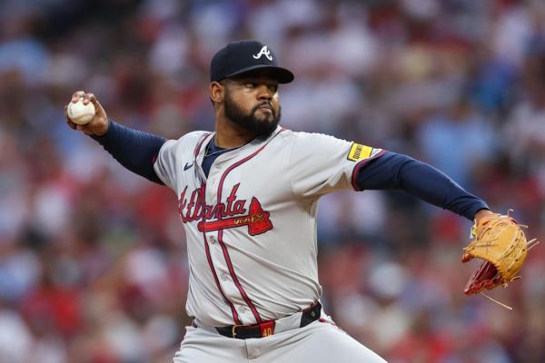 Braves trim Phillies’ NL East lead to five with 7-2 victory