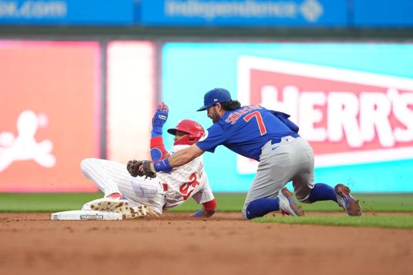 Phillies get by Cubs in 11 to end 5-game skid