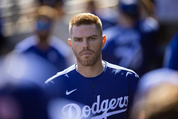 Dodgers' Freddie Freeman remains out as son battles illness thumbnail