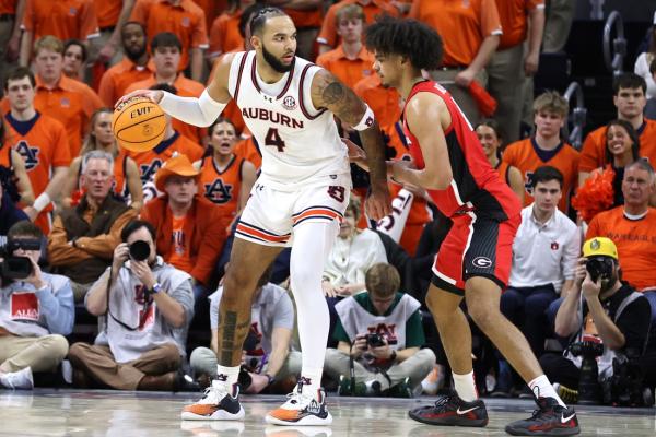 No. 1 Auburn tops Georgia for fourth straight victory